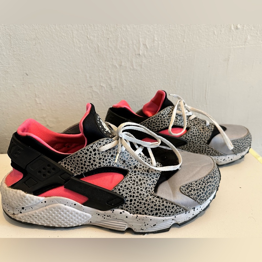 Nike. Men’s 12.5 but fit like 11.5.